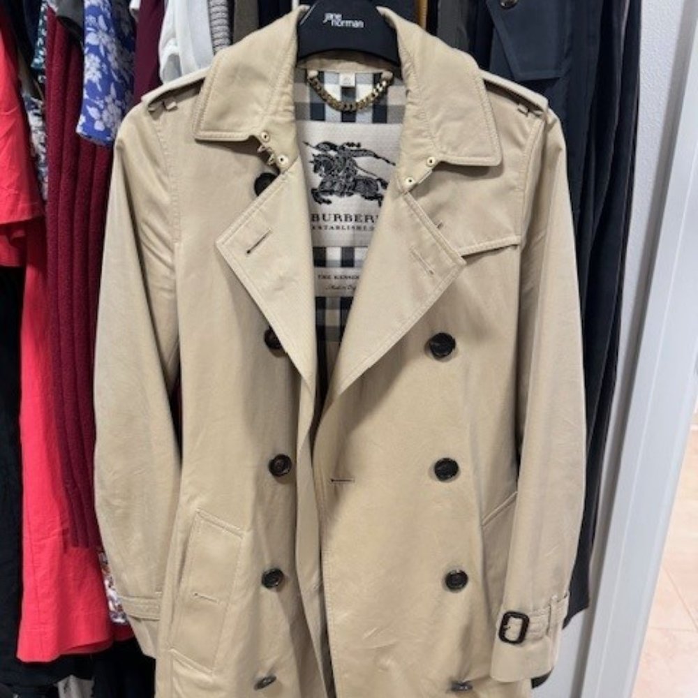 Burberry Kensington Trench Coat